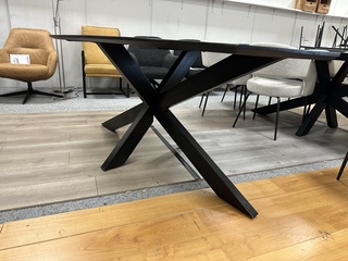 Eetkamertafel Otterlo deens ovaal Zwart